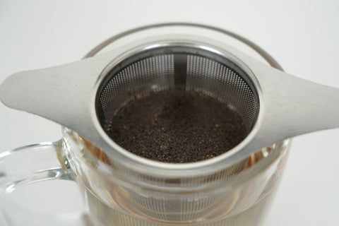 Thee Theezeef – 2 stuks – RVS Theefilter met Handvat en Lekplaatje – Thee Filter voor Losse Thee
